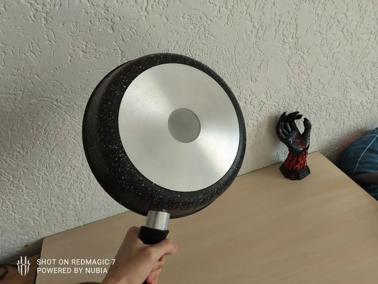 Продам новую сковороду 28см - Посуда и кухонная утварь (Для дома и дачи) в Томск