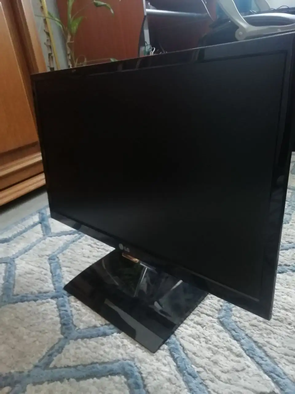 Монитор LG 21.5" Full HD - Мониторы (Электроника) в Томск