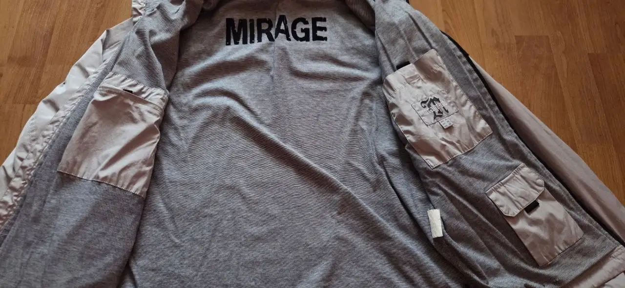 Мужская ветровка 46-48 размер с капюшоном - Верхняя одежда (Одежда) в Томск