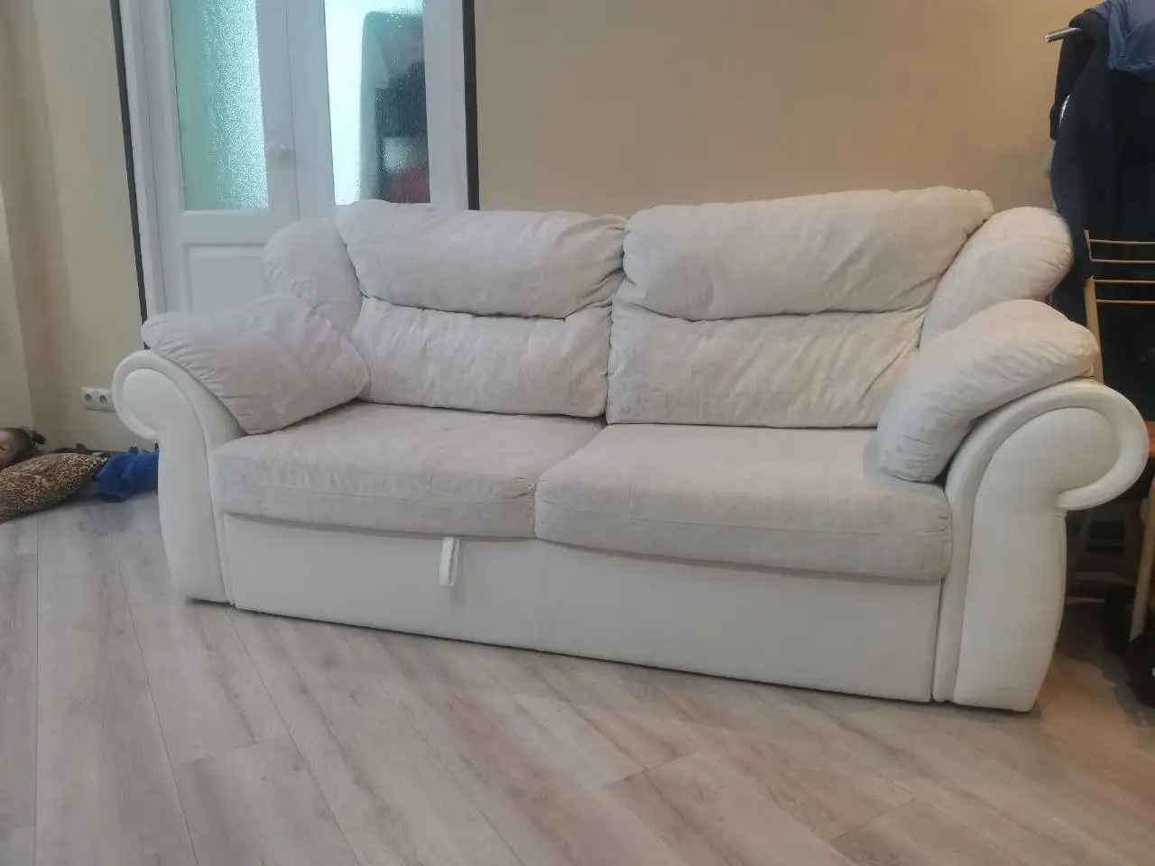 Диван с кожаными боковинами и съемными чехлами - Барахолка в Томск