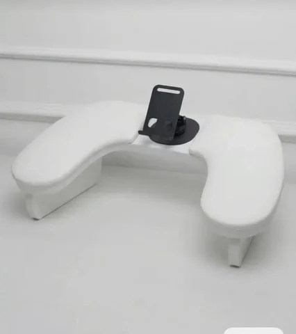 Продам новую подставку для маникюра с держателем для телефона - Праздничные товары в Томск