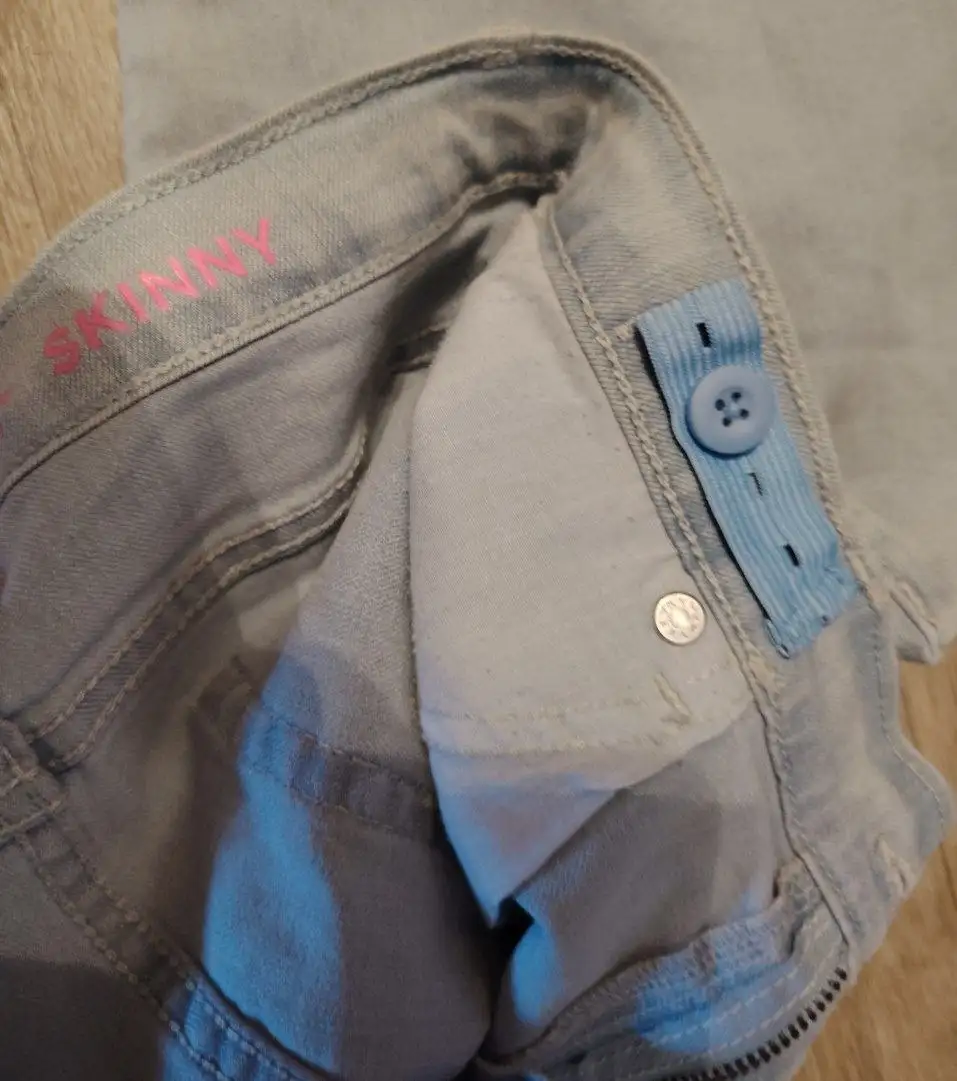 Продам джинсы размер 16 на рост 158 см - Джинсы (Одежда) в Томск