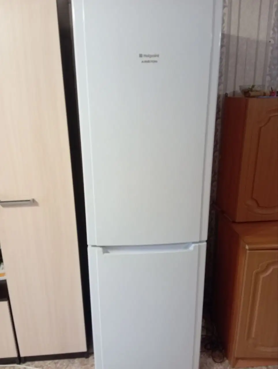 Холодильник Hotpoint Ariston - Холодильники (Барахолка) в Томск