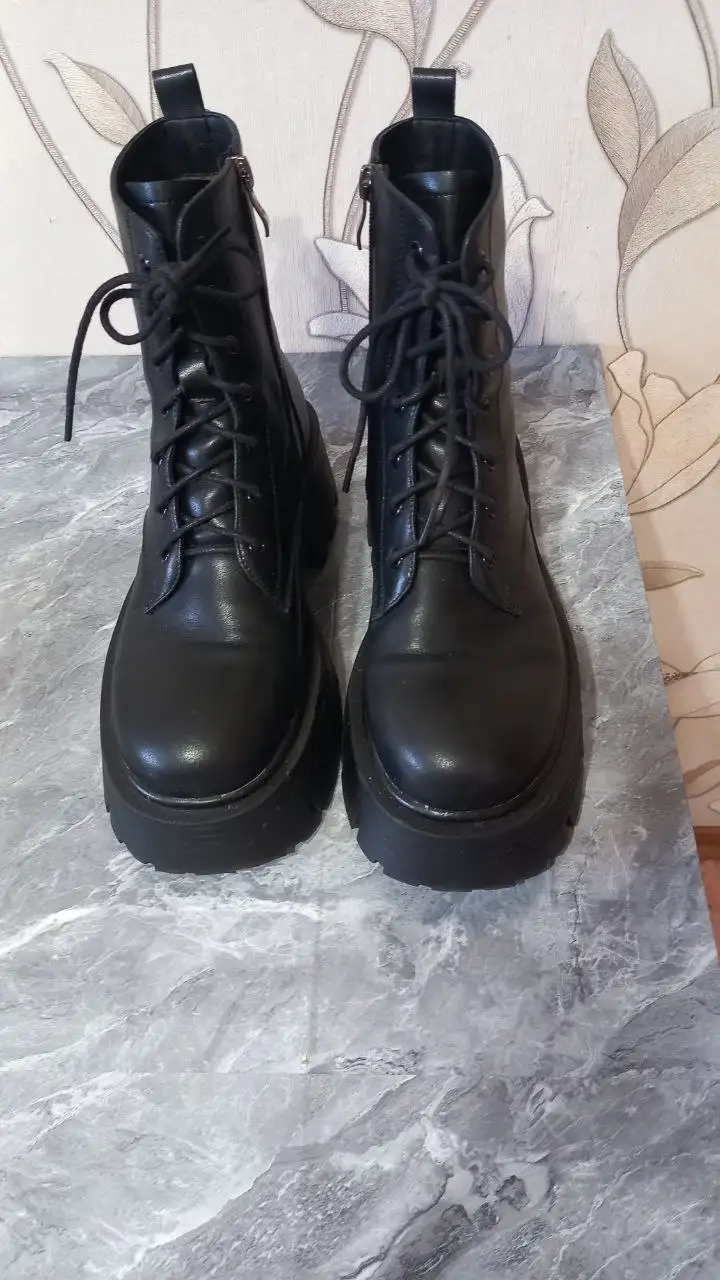 Продам новые демисезонные ботинки 40 размера - Обувь (Одежда) в Томск