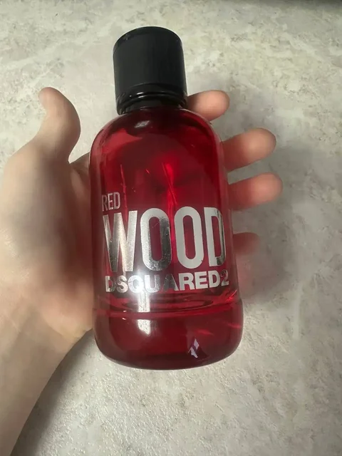 Продам духи Red Wood - Парфюмерия в Томск