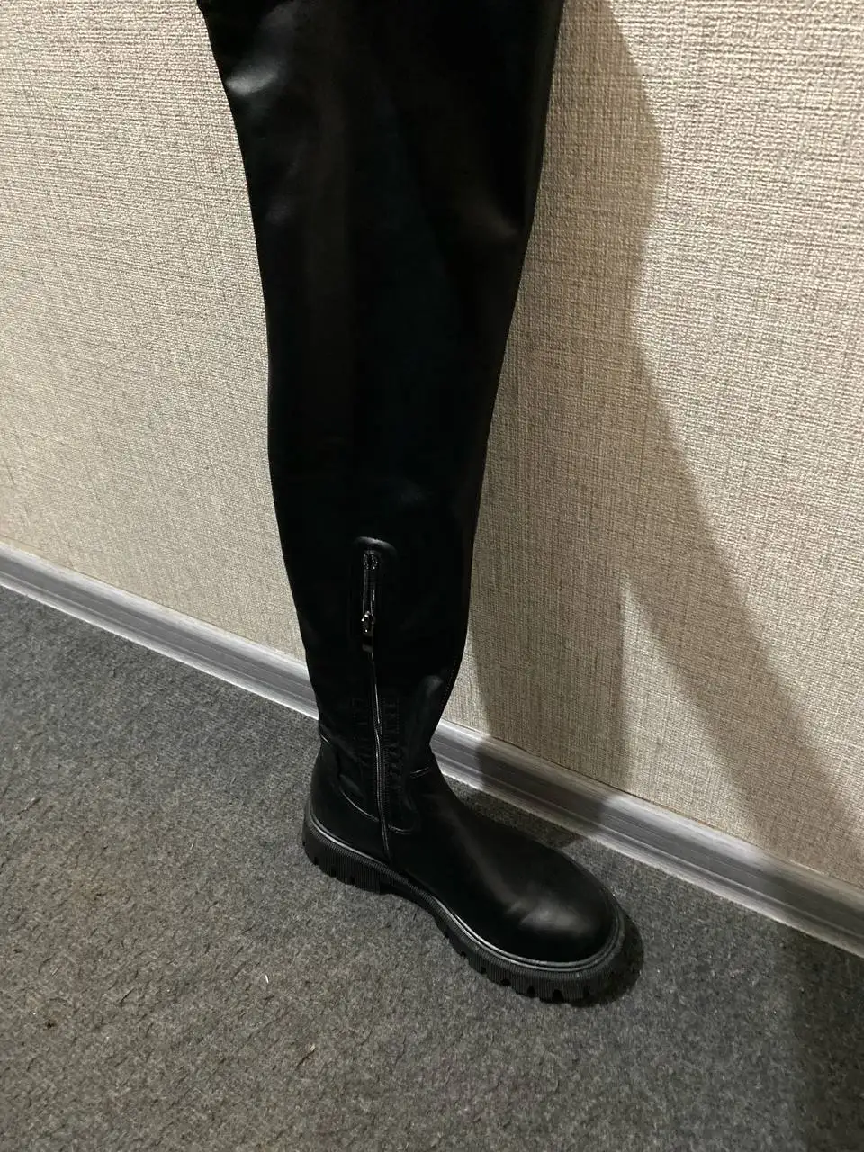 Продам ботфорты 39 размера - Обувь (Одежда) в Томск
