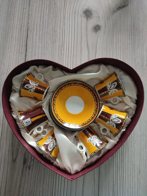 Продам кофейный сервиз - Массажное оборудование в Томск