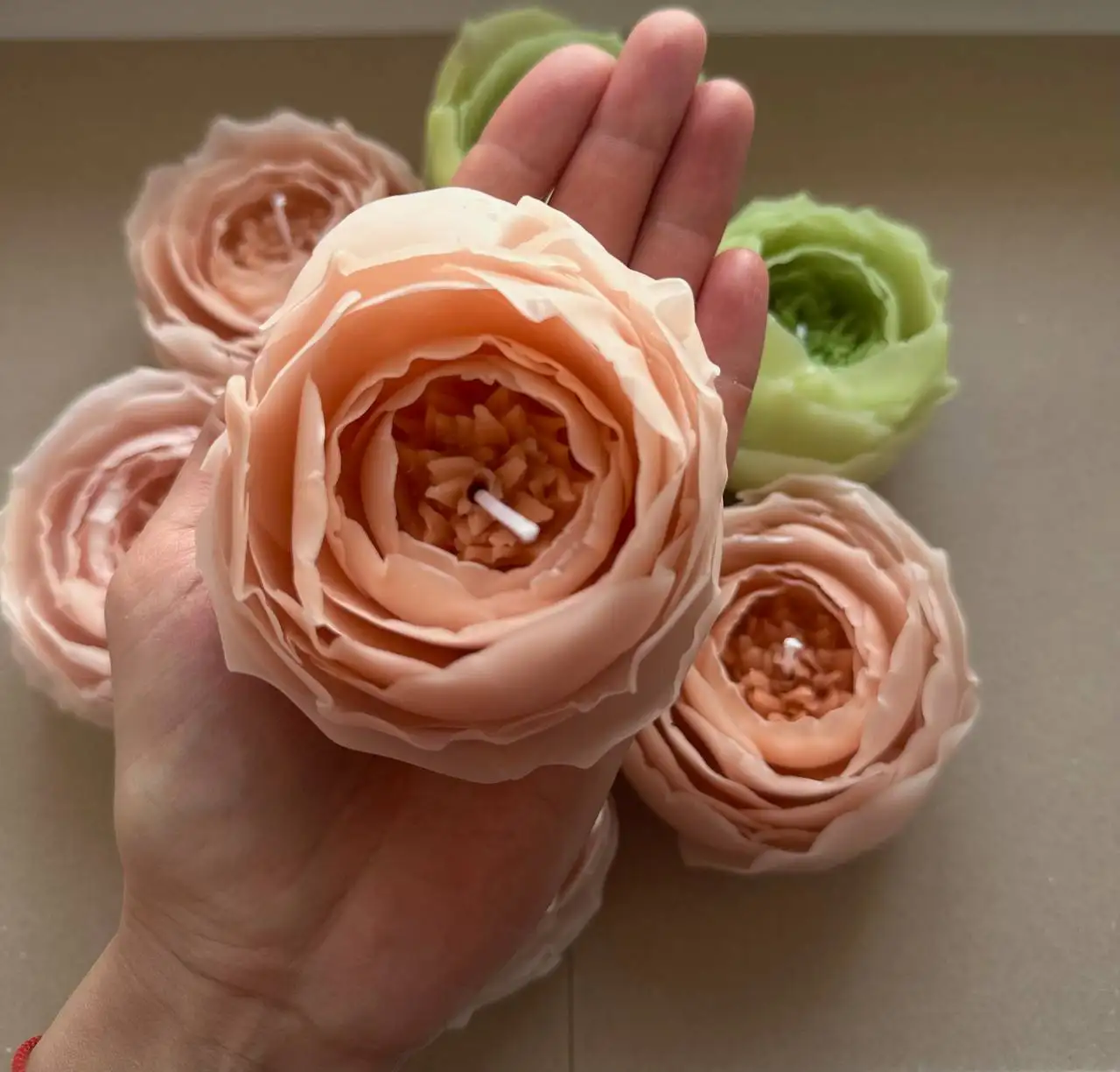 Свеча пион в подарочной коробке - Свечи (Барахолка) в Томск