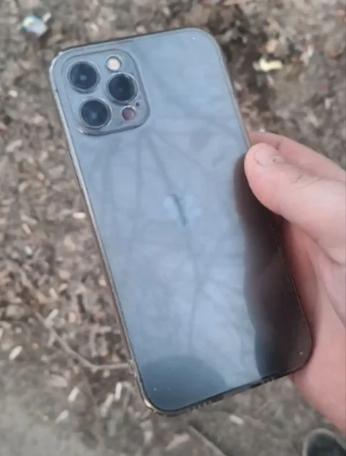 Айфон 12 Pro 128 ГБ Срочно - Телефоны и аксессуары в Томск