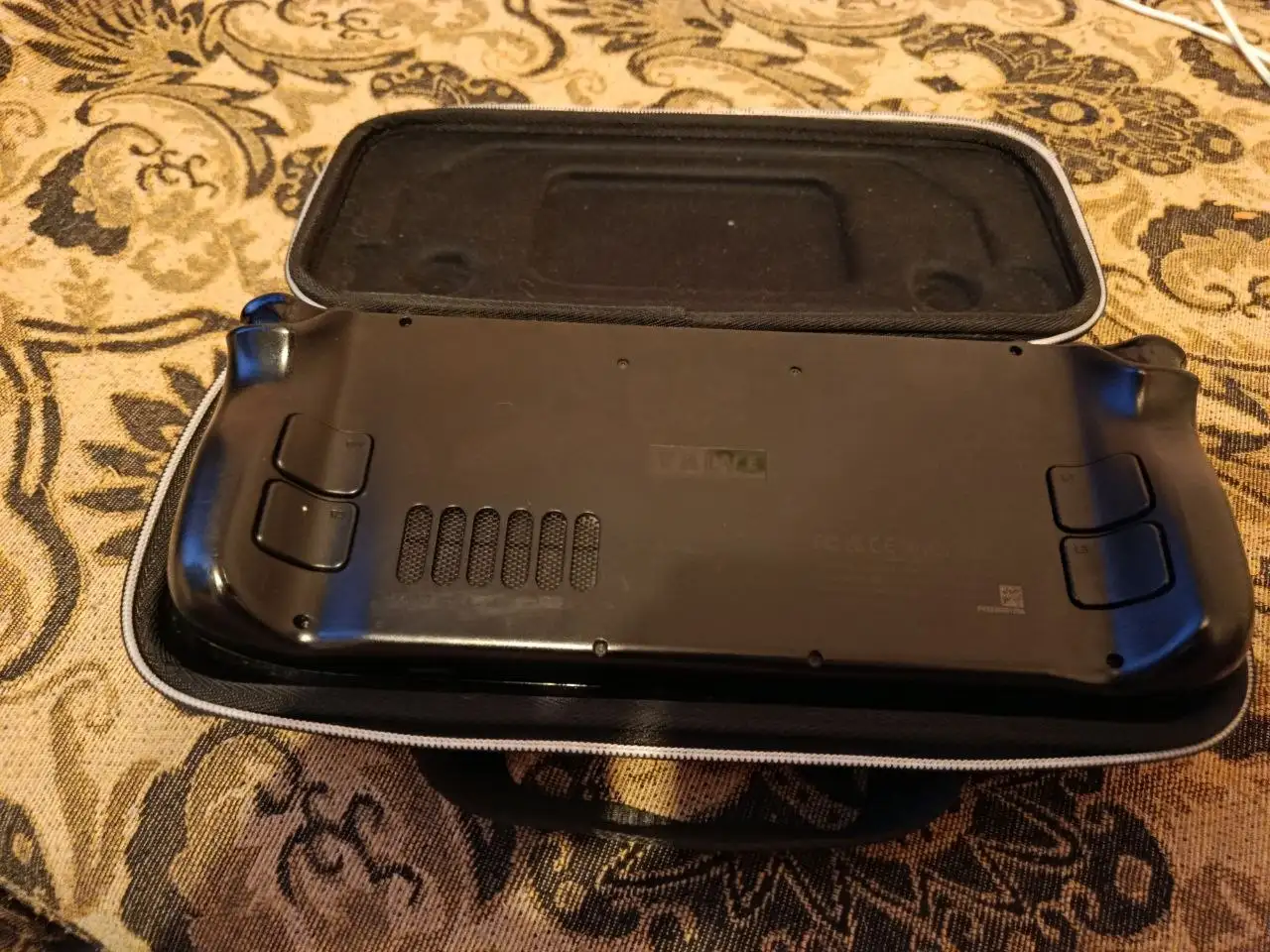 Продам Steam Deck OLED 512GB - Консоли и настольные игры (Электроника) в Томск