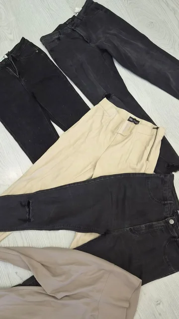 Джинсы и брюки Zara 5 штук - Свадебные платья в Томск