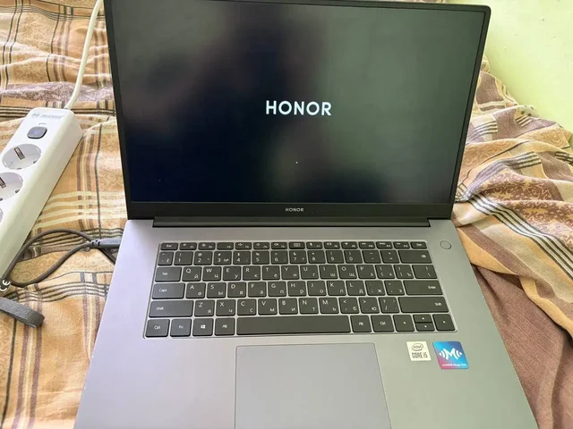 Ноутбук HONOR MagicBook X 15 - частное объявление в Томск