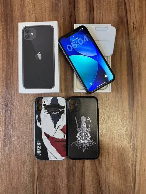 iPhone 11 64GB черный - power bank в Томск