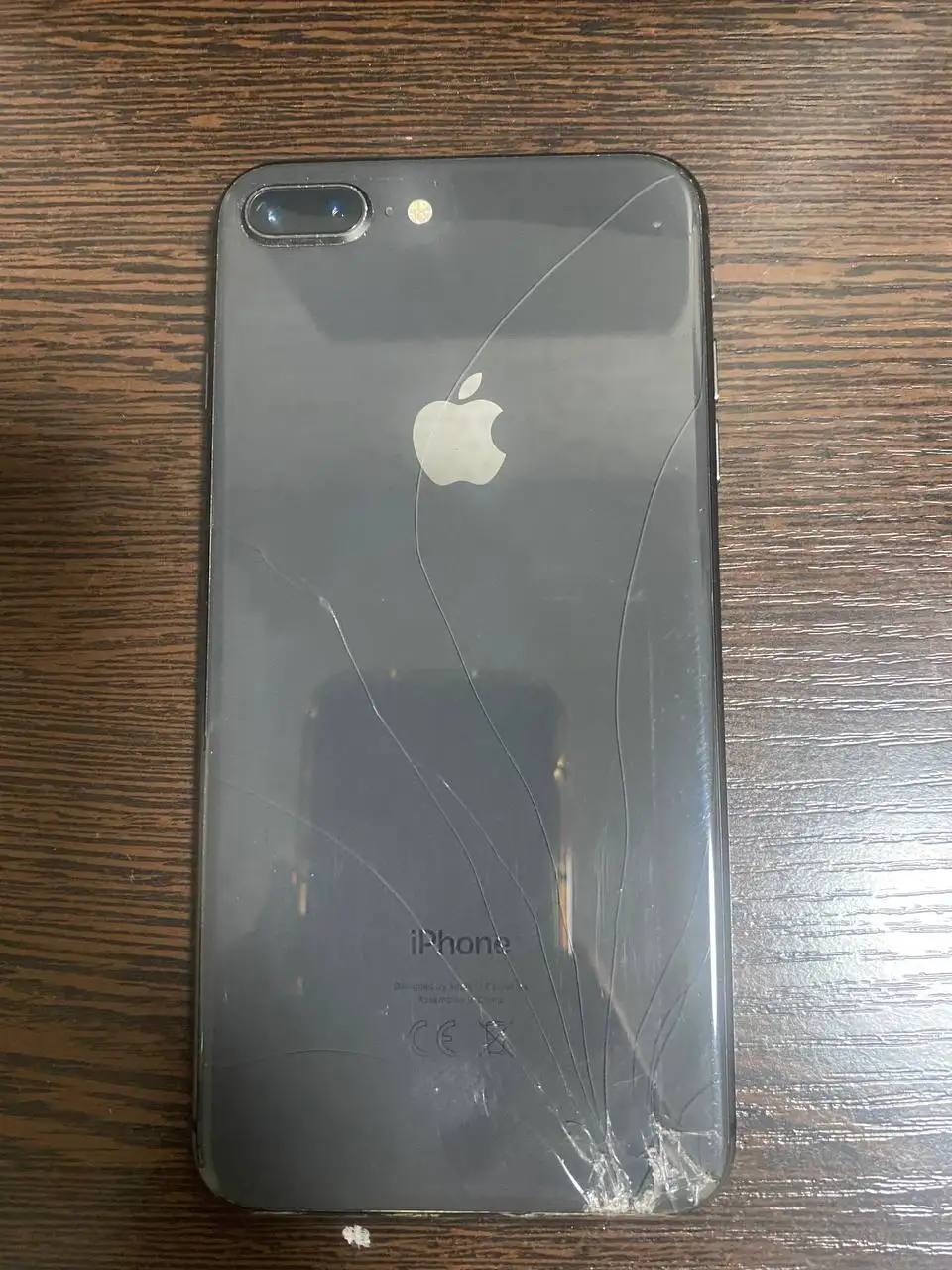 Обменяю iPhone 8+ и XR - Смартфоны (Электроника) в Томск