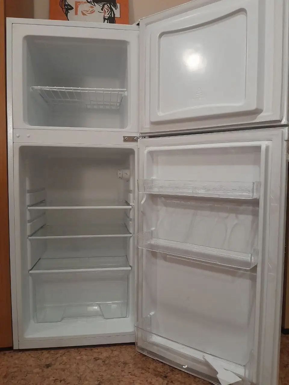 Продам холодильник DEXP RF-TD160NMA/W - Бытовая техника (Барахолка) в Томск