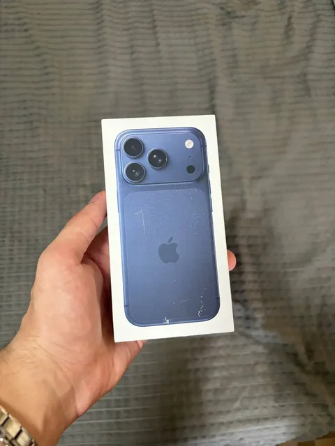 iPhone 17 Pro Deep Blue 256Gb - частное объявление в Томск