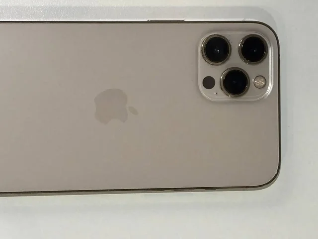 Продам iPhone 12 Pro Max 256GB - Светильники в Томск