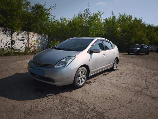 Toyota Prius 20 кузов на Дроме - Лодки в Томск