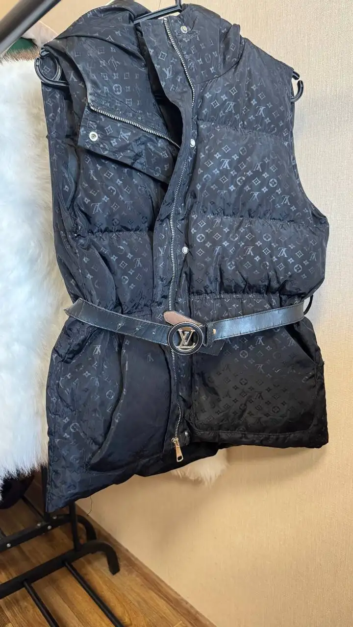 Продажа курток - Одежда в Томск