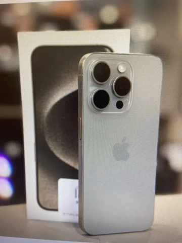 Продам новый iPhone 15 Pro 128GB - Смартфоны и гаджеты в Томск