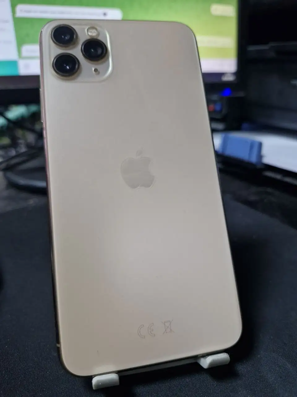 Продам iPhone 11 Pro Max 256GB золото - Смартфоны (Электроника) в Томск