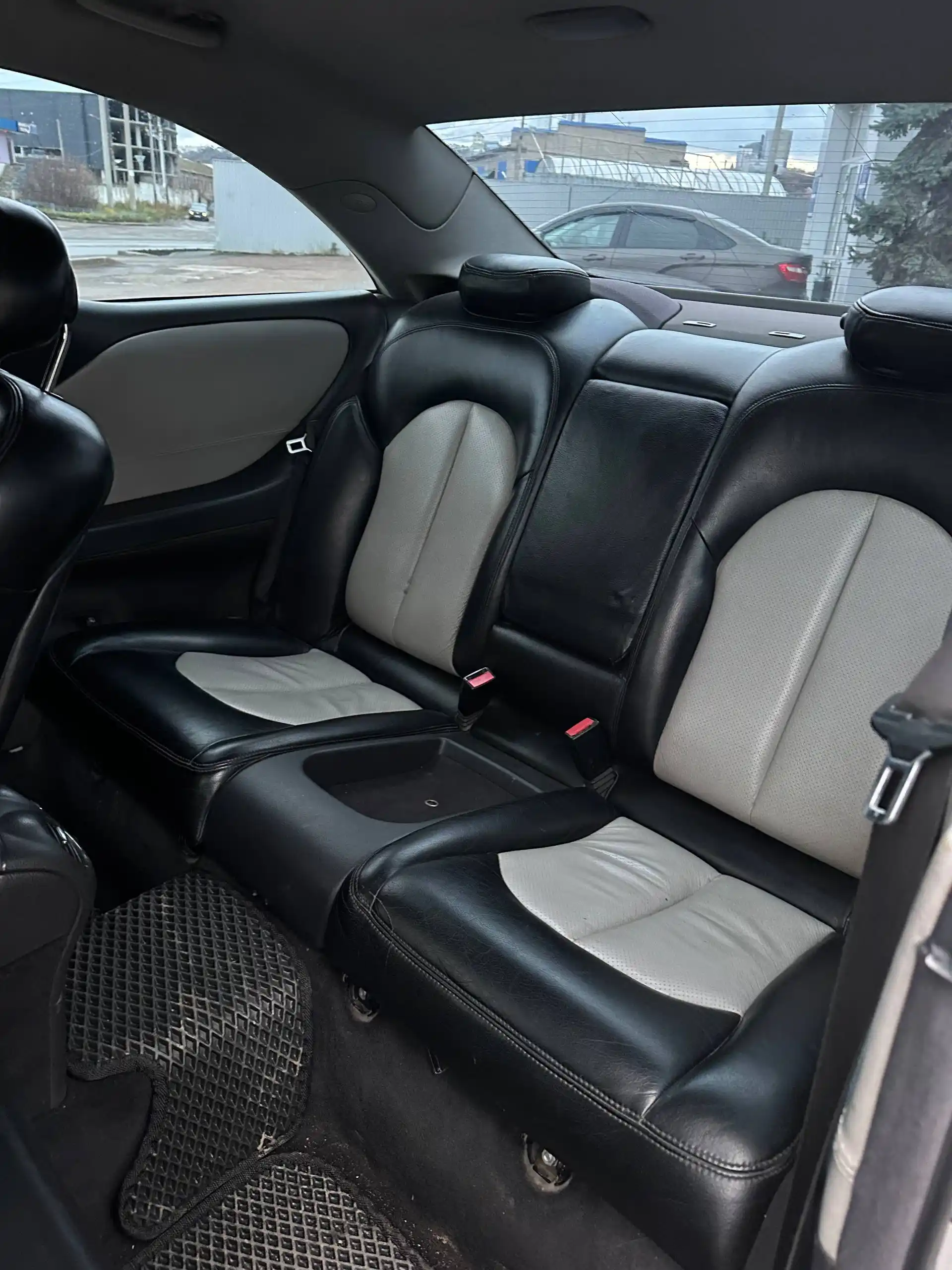 Mercedes CLK 2004 года