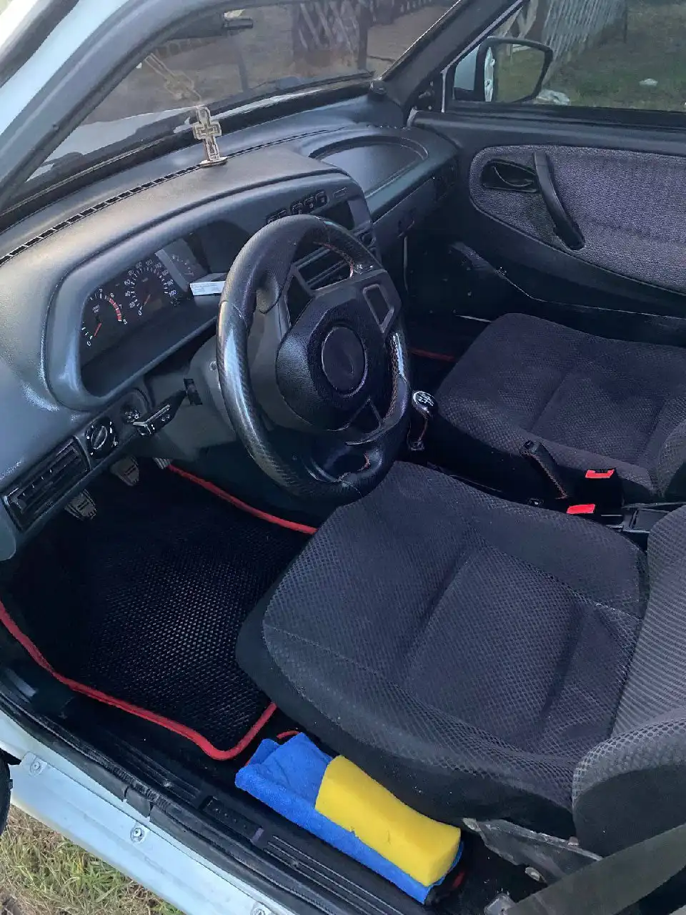 Продажа Subaru с автозапуском и сабвуфером