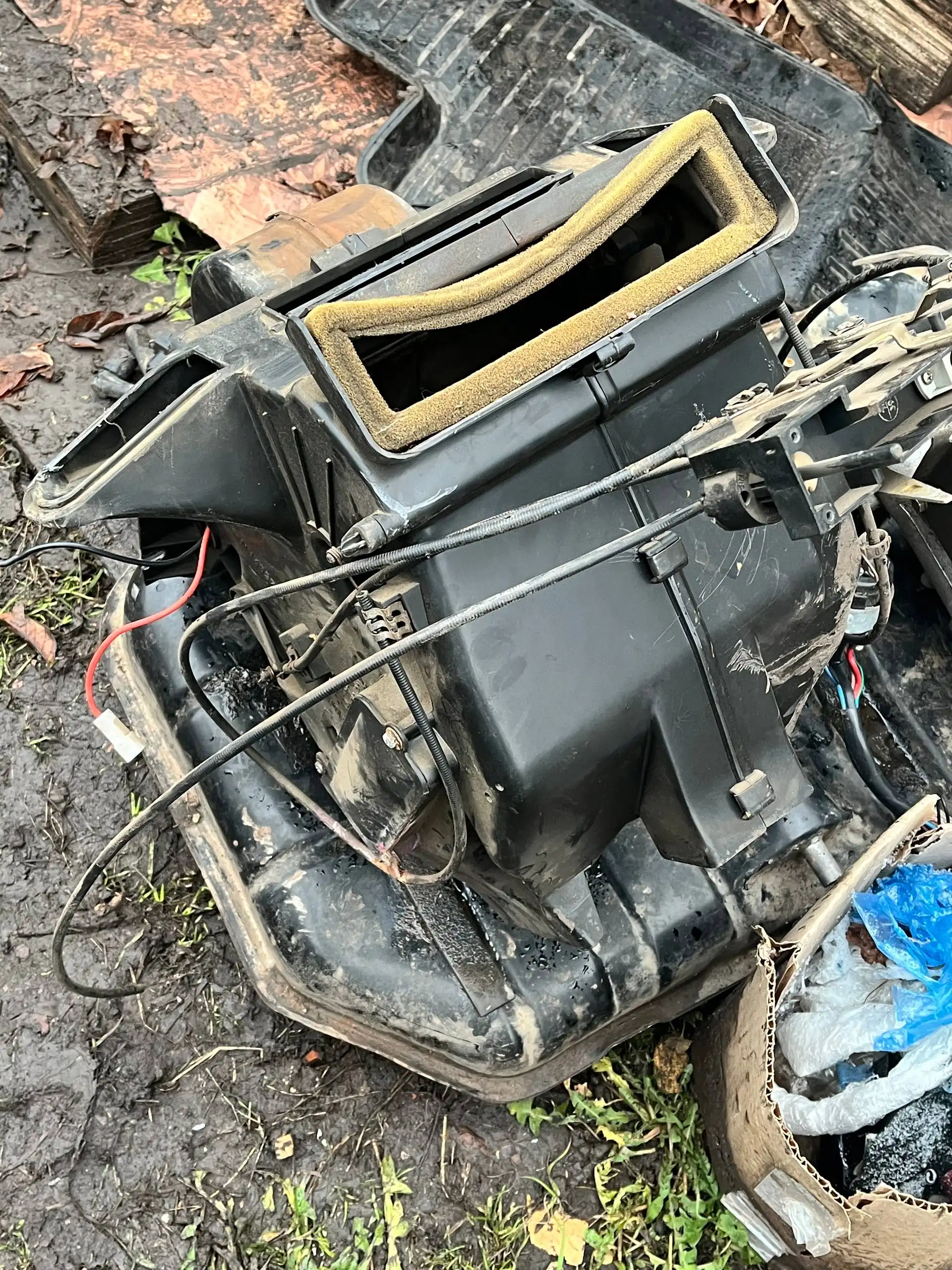 Запчасти ВАЗ 2114 на авторынке Уфы