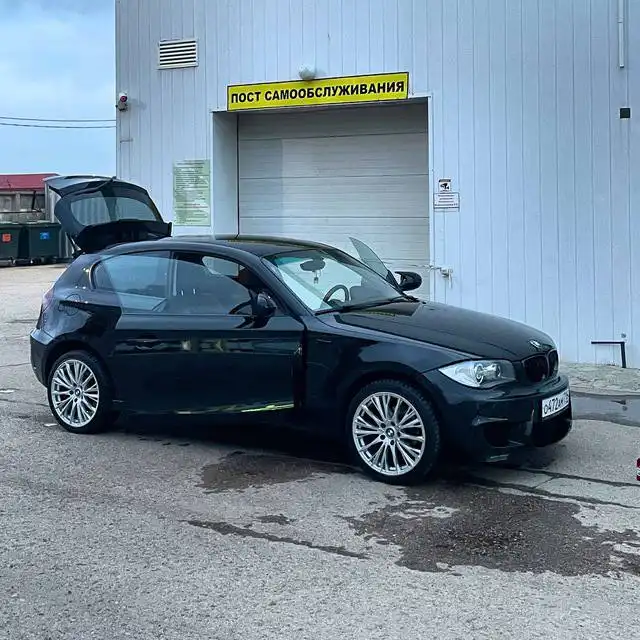 Продам BMW 3 серии (E90) 2012 года