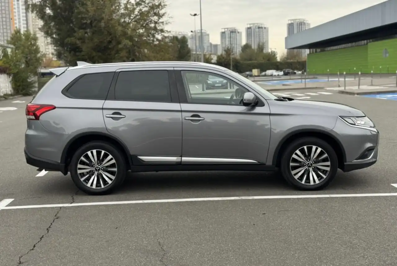 Mitsubishi Outlander 2019