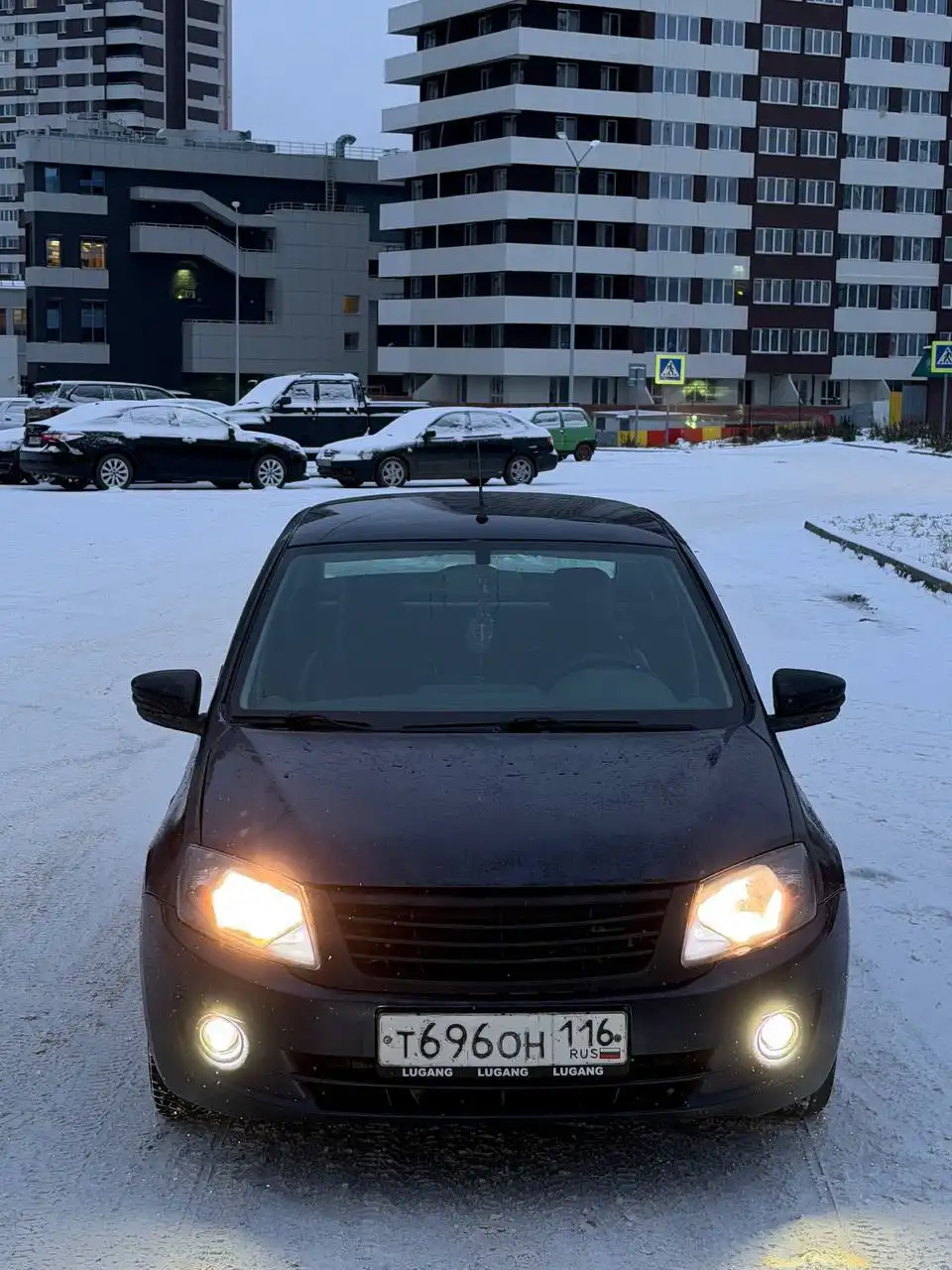 Автомобиль 2013 года