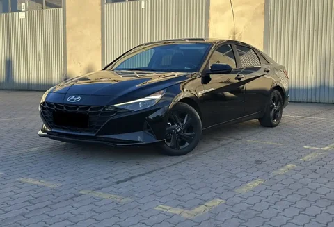 Hyundai Elantra 2022 - Легковые автомобили в Уфа