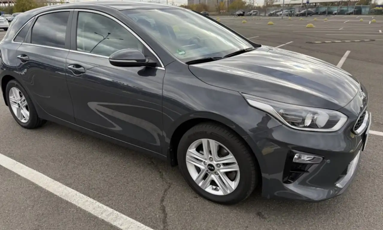 Продажа Kia Ceed 2019 года