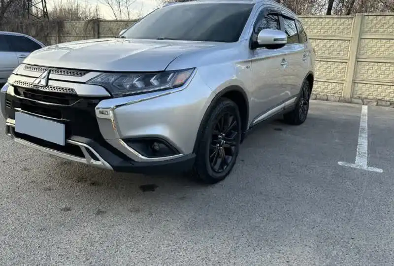 Продажа Mitsubishi Outlander 2018 года в Уфе