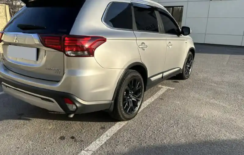 Продажа Mitsubishi Outlander 2018 года в Уфе