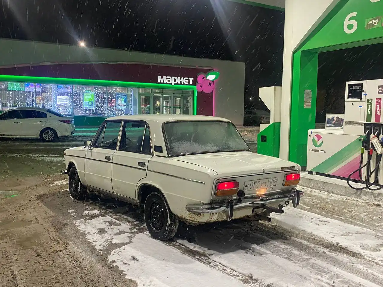 ВАЗ 2103 1981 года выпуска в хорошем состоянии для реставрации