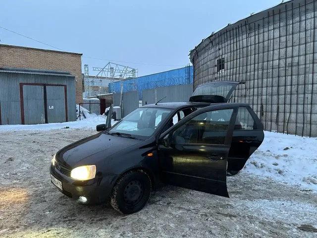 Автомобиль 2012 года - Авто в Нижнекамск