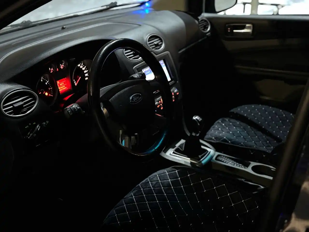 Ford Focus 2 рестайлинг 2008 года 1.6 МТ