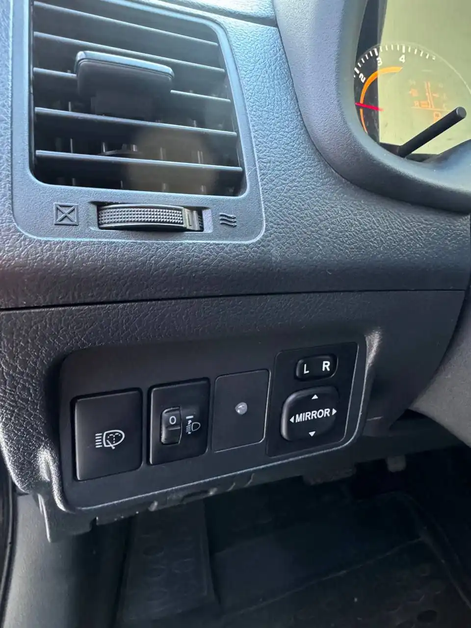 Toyota Corolla 2010 года, 1.6 автомат, пробег 124945 км - Авто в Уфа