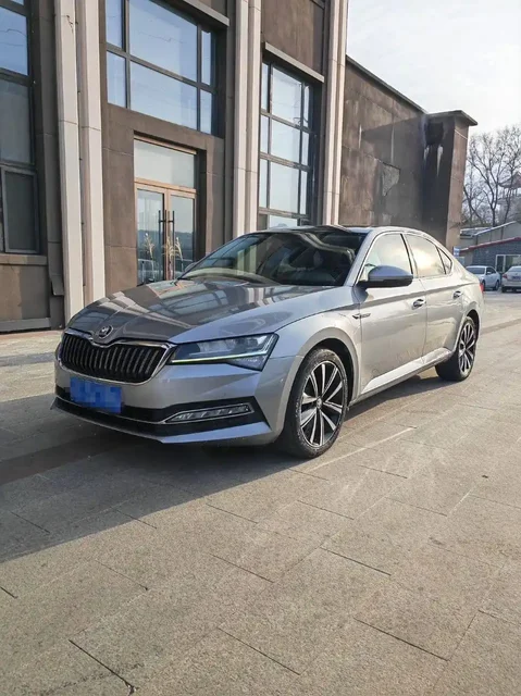 Skoda Superb 2021, 1.4 бензин, 23000 км - Внедорожник в Уфа
