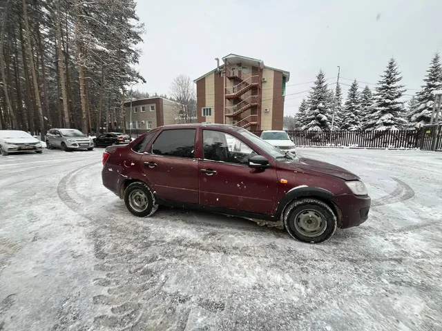 Продажа автомобиля Lada Granta 2012 года выпуска - Легковые автомобили в Уфа