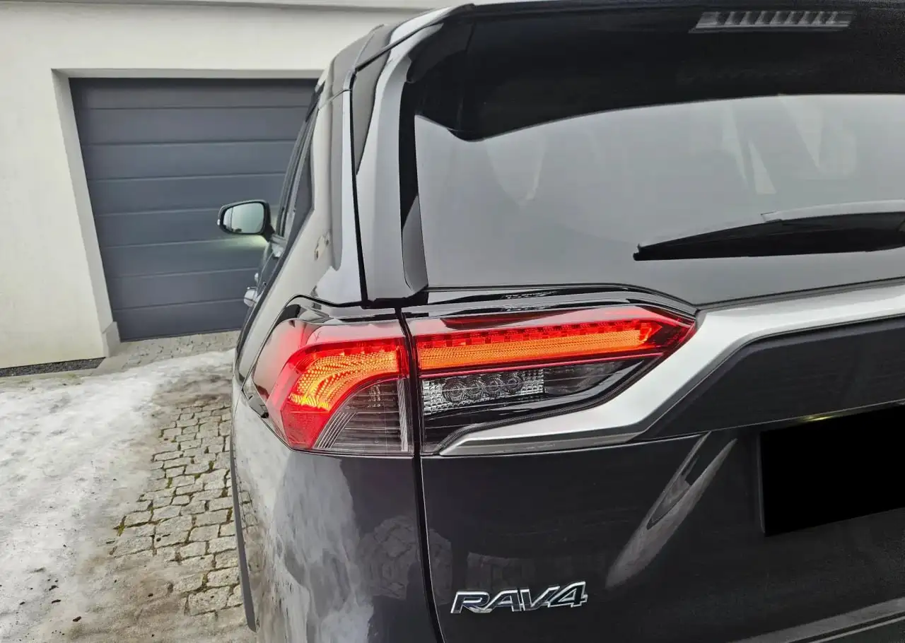 Продажа Toyota RAV4 2022 года - Легковые автомобили (Авто) в Уфа