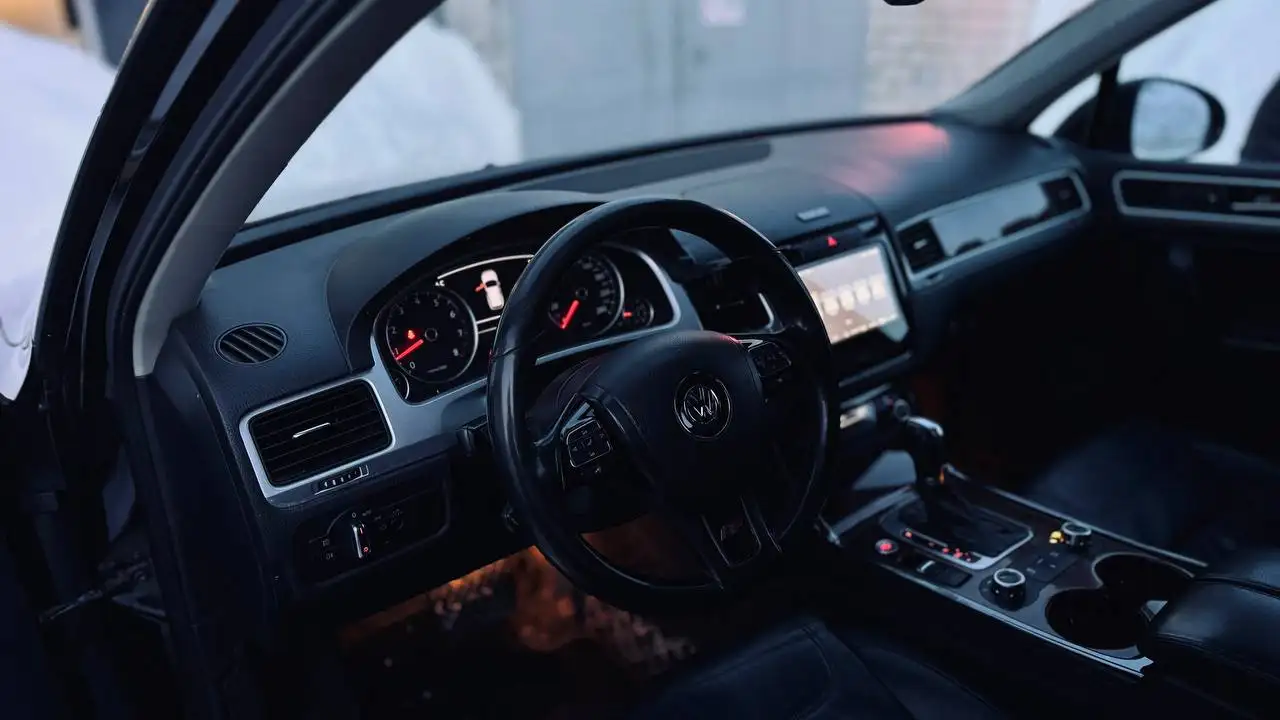 Volkswagen Touareg 2012 года в отличном состоянии - Легковые автомобили (Авто) в Казань