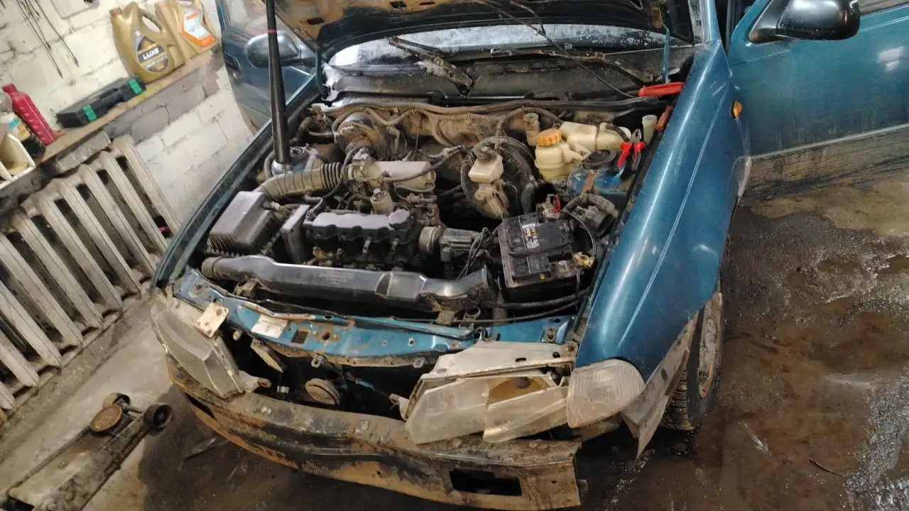 Продажа автомобиля 2000 года выпуска с неисправностями - Авто в Уфа