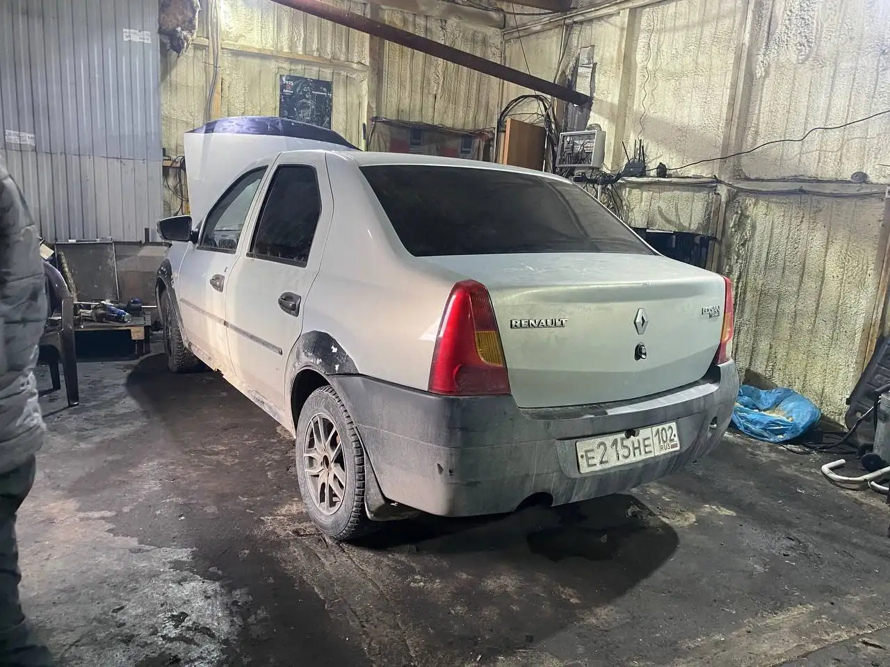 Продажа автомобиля с литыми дисками, зимней резиной и обновленным салоном - Авто в Уфа