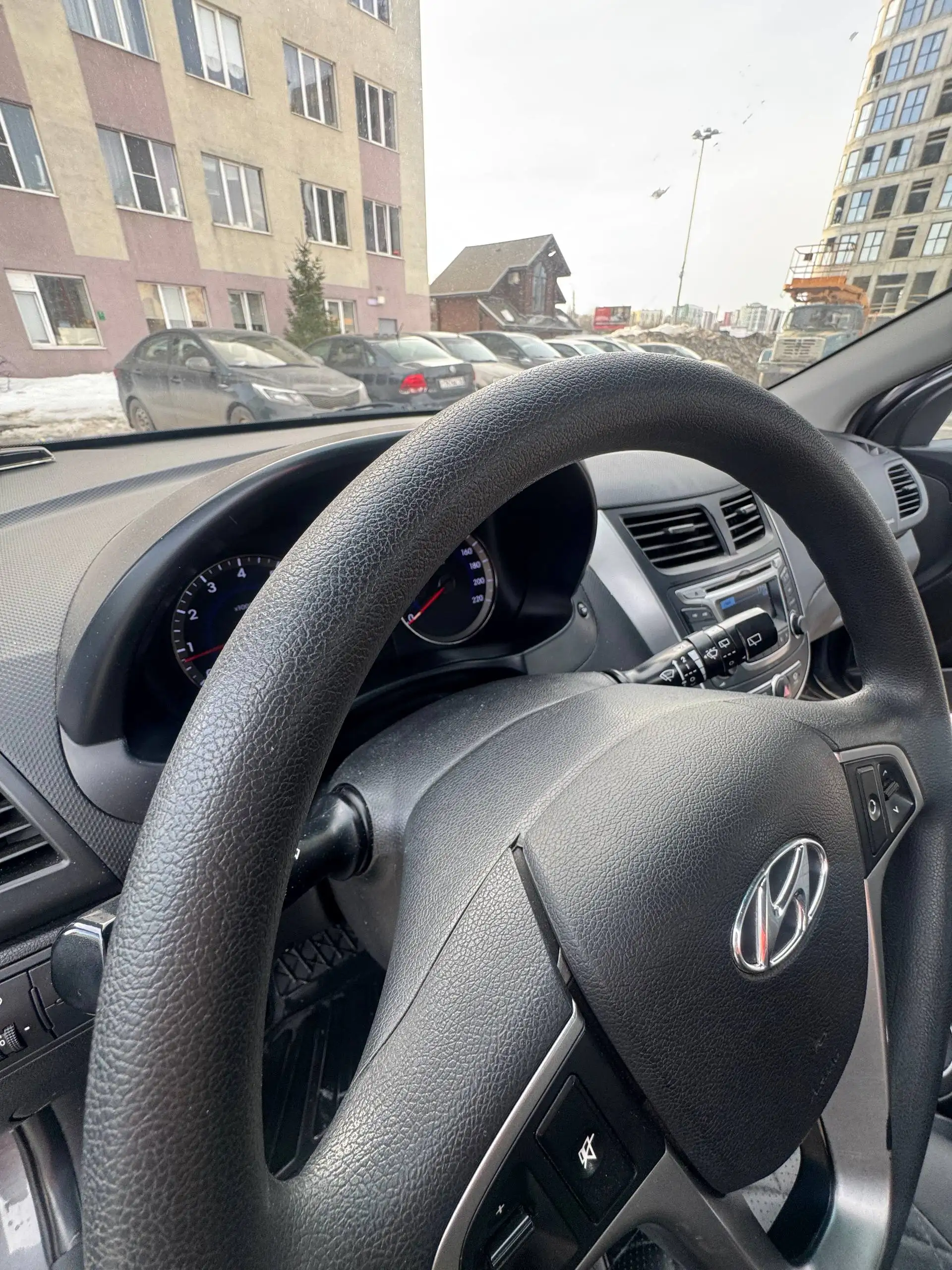 Продажа Hyundai Solaris 2015 года - Легковые автомобили (Авто) в Казань