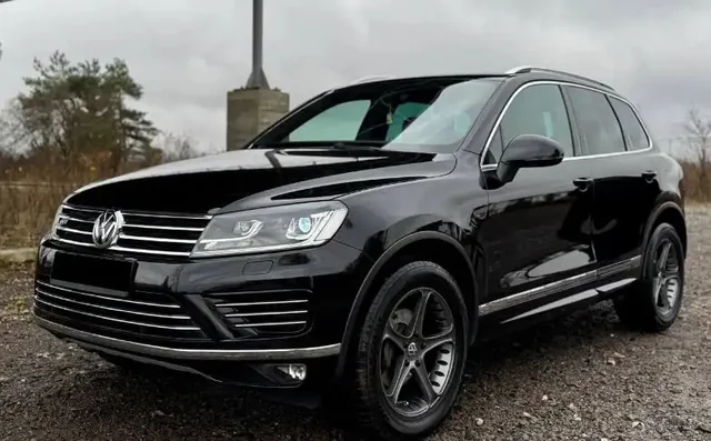 Volkswagen Touareg 2017 3.0 TDI АТ 4Motion - Мотоциклы и мототехника в Уфа
