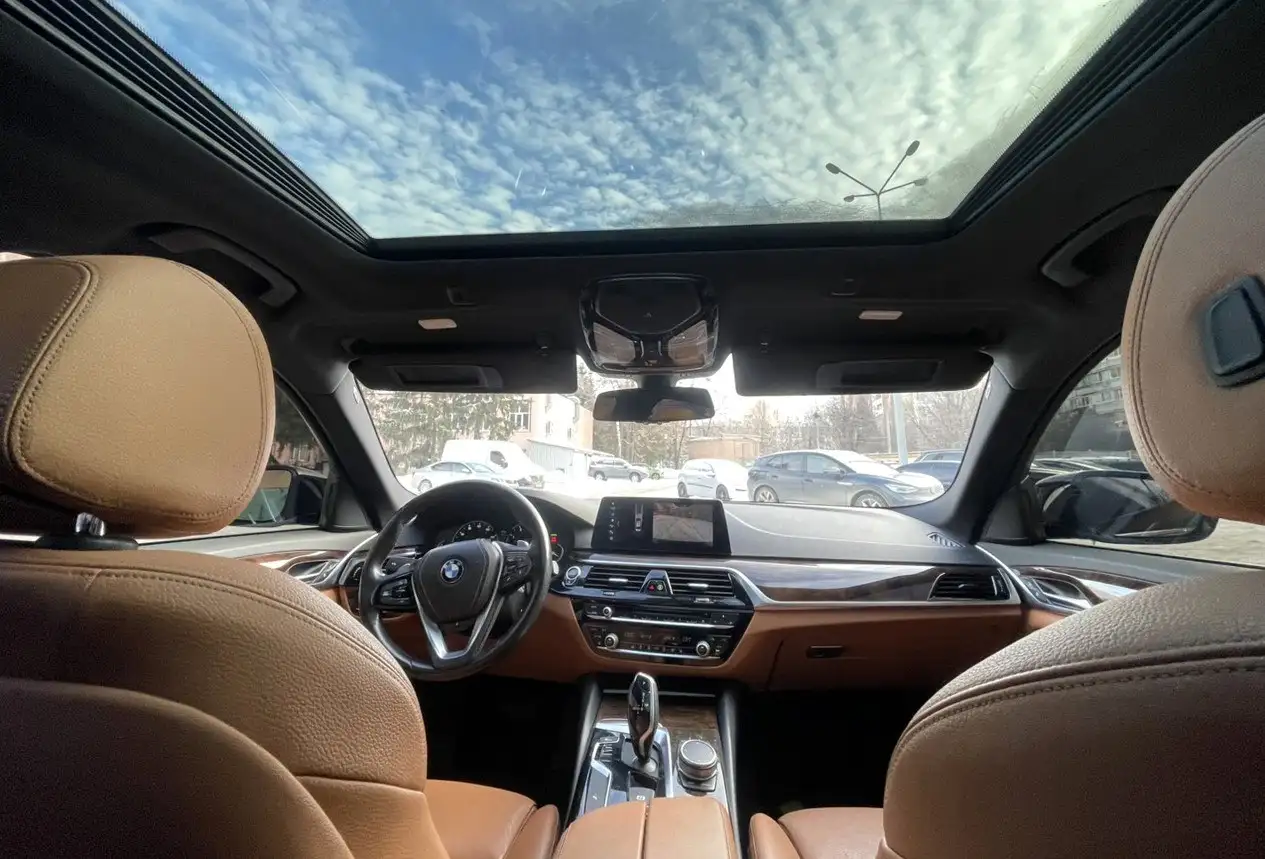 BMW 5 Series 2017 (G30) 2.0 бензин полный привод 67 тыс. км - Авто в Уфа
