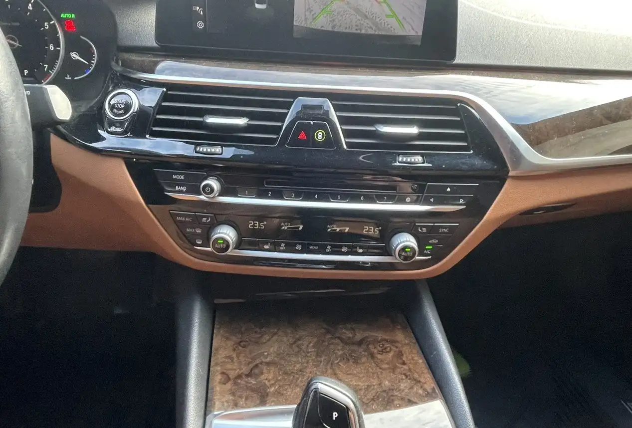 BMW 5 Series 2017 (G30) 2.0 бензин полный привод 67 тыс. км - Авто в Уфа