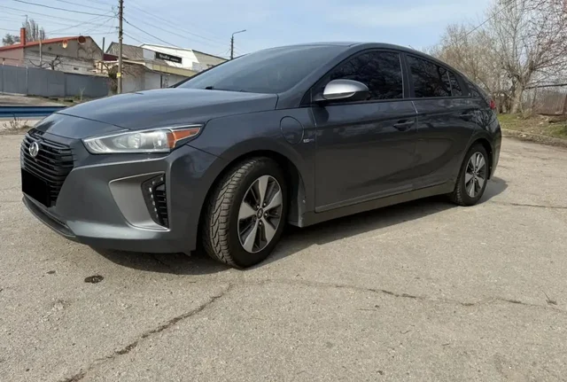 Hyundai Ioniq 2019 - экономичный гибрид - Авто в Уфа